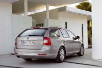 Exterieur_Skoda-Octavia-Combi-2009_1
                                                        width=