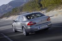 Exterieur_Skoda-Superb-2008_22