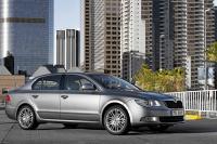 Exterieur_Skoda-Superb-2008_15