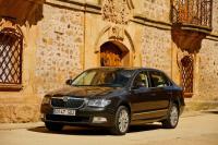 Exterieur_Skoda-Superb-2008_37