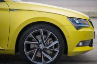 Exterieur_Skoda-Superb-Sportline-Dragon-Skin_10