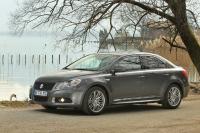 Exterieur_Suzuki-Kizashi-2013_4
                                                        width=