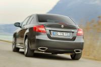 Exterieur_Suzuki-Kizashi-2013_6