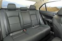 Interieur_Suzuki-Kizashi-2013_20