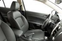 Interieur_Suzuki-Kizashi_32
                                                        width=