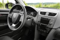 Interieur_Suzuki-Swift-2011_32