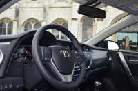 Interieur_Toyota-Auris-D-4D-Dynamic_25