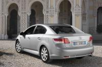 Exterieur_Toyota-Avensis-2009_11