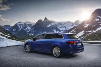 Exterieur_Toyota-Avensis-Touring-Sports-2015_41