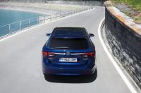 Exterieur_Toyota-Avensis-Touring-Sports-2015_11