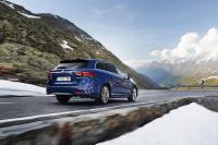 Exterieur_Toyota-Avensis-Touring-Sports-2015_2
                                                        width=