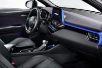 Interieur_Toyota-CHR-2016_13
                                                        width=