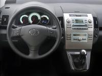 Interieur_Toyota-Corolla-Verso_36