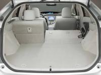 Interieur_Toyota-Prius-2010_44