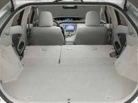 Interieur_Toyota-Prius-2010_39