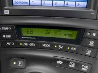 Interieur_Toyota-Prius-2010_42