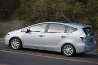 Exterieur_Toyota-Prius-V_11