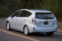 Exterieur_Toyota-Prius-V_19