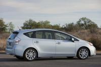 Exterieur_Toyota-Prius-V_2
                                                        width=