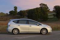 Exterieur_Toyota-Prius-V_9
                                                        width=