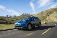 Exterieur_Toyota-RAV4-Hybride-4x4-2015_2