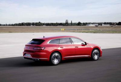 Exterieur_volkswagen-arteon-shooting-brake-le-brake-de-chasse-de-vw_0