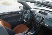 Interieur_Volkswagen-Beetle-2017-Cabriolet_13
                                                        width=