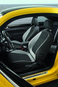 Interieur_Volkswagen-Beetle-GSR_13