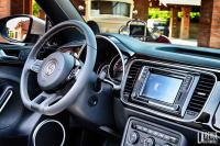Interieur_Volkswagen-Coccinelle-Cabriolet-TSI-Couture_21
                                                        width=