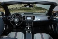 Interieur_Volkswagen-Coccinelle-Denim-Cabriolet_48
                                                        width=