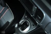 Interieur_Volkswagen-Coccinelle-Denim-Cabriolet_52