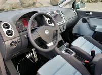 Interieur_Volkswagen-Cross-Golf_25