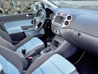 Interieur_Volkswagen-Cross-Golf_32