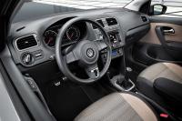 Interieur_Volkswagen-Cross-Polo_16
                                                        width=