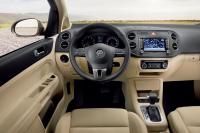 Interieur_Volkswagen-Golf-Plus-2009_15