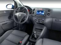 Interieur_Volkswagen-Golf-Plus_29
                                                        width=