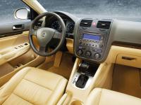 Interieur_Volkswagen-Jetta_29
                                                        width=