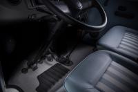 Interieur_Volkswagen-Kombi-Last-Edition_18
                                                        width=