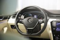 Interieur_Volkswagen-Passat-GTE_36