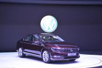 Exterieur_Volkswagen-Passat-Mondial-2014_0
                                                                        width=