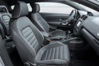 Interieur_Volkswagen-Scirocco-2014_29