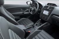 Interieur_Volkswagen-Scirocco-2014_22