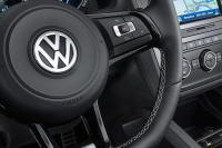 Interieur_Volkswagen-Scirocco-R-2014_10