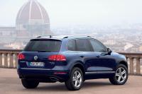 Exterieur_Volkswagen-Touareg-2010_5
                                                        width=