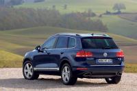 Exterieur_Volkswagen-Touareg-2010_19
                                                        width=