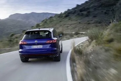 Image principale de l'actu: Nouveau Touareg R eHybrid : le SUV hybride est disponible à la commande