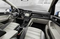 Interieur_Volkswagen-Touran-2015_9
                                                        width=