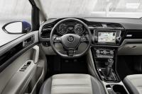 Interieur_Volkswagen-Touran-2015_11
                                                        width=