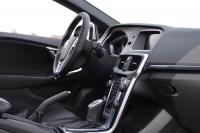 Interieur_Volvo-V40-T4-R-Design_22
                                                        width=