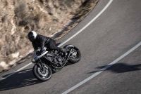 Exterieur_Yamaha-XSR900-Auto-Fabrica_6
                                                        width=